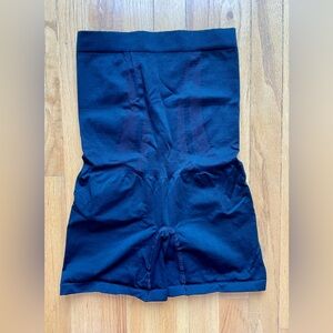 BLANQI Women's Black Postpartum Bike Shorts